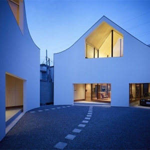 A House Made Of Two by naf architect & design