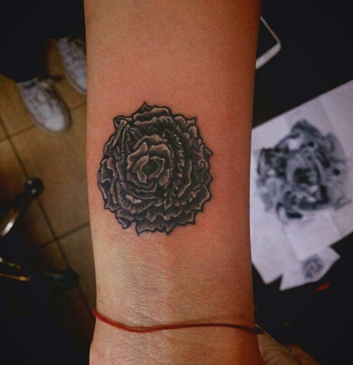 Beautiful Floral Tattoo not mine  love the thick lines and muted but  dark colors How would I describe this tattoo style to an artist if I  wanted something similar  rtattoo