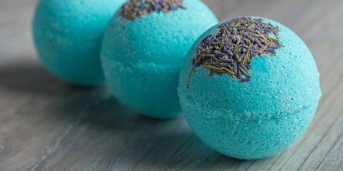 teal bath bombs