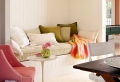 83 Photos With Ideas on How to Decorate a Living Room or Studio Flat