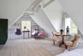 83 Photos With Ideas on How to Decorate a Living Room or Studio Flat