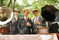 Ain’t No Party Like a Roaring 20s Party – 80 Great Gatsby Outfits that are the Bee’s Knees!