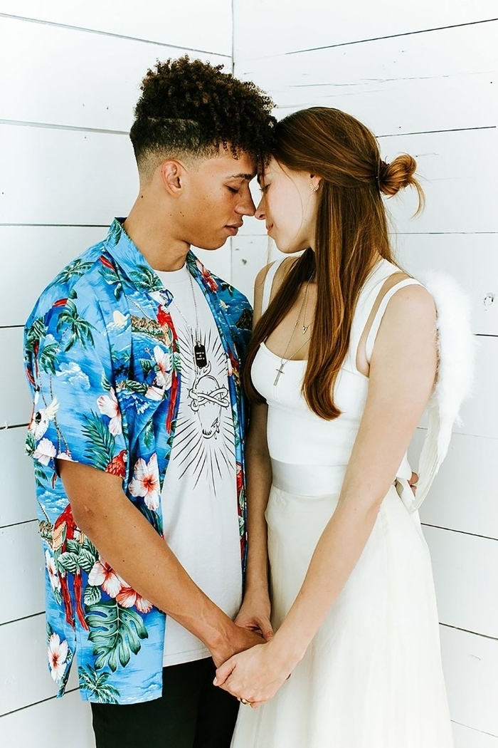 quick halloween costumes, young man and woman, dressed like romeo and juliet, from baz luhrman's movie