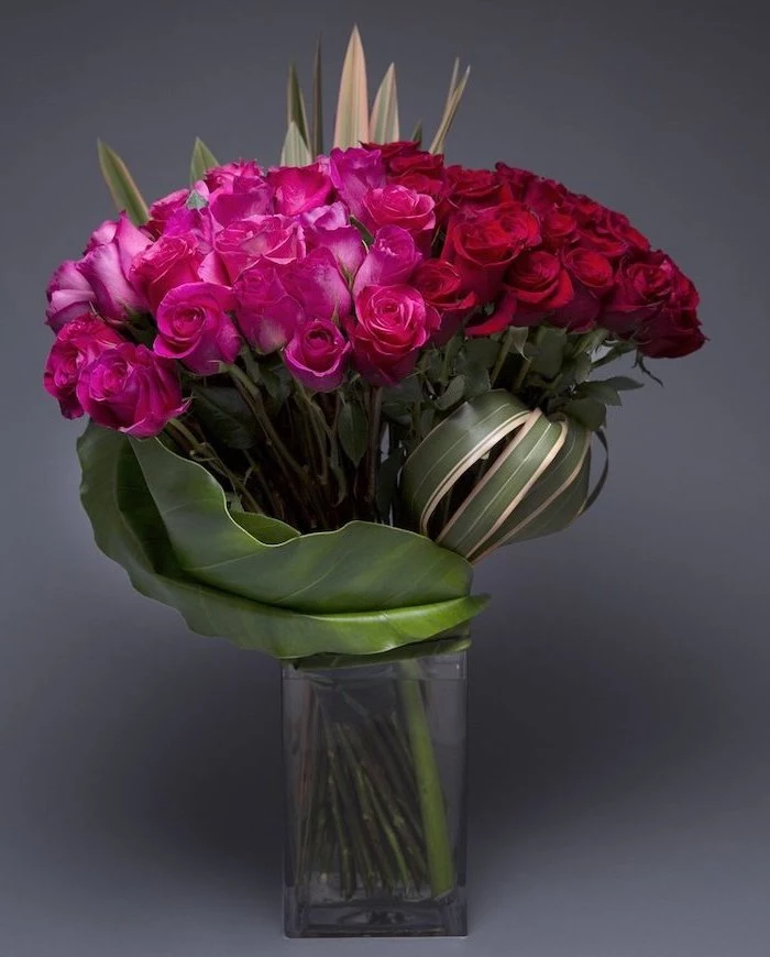 pink and red roses, large flower bouquet, how to make flower arrangements, large square glass vase