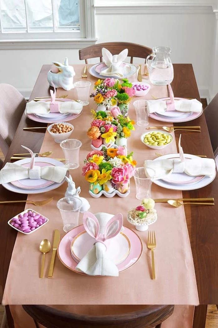 boquets of flowers, inside eggshells, easter table decorations ideas, pink bunny ears napkins