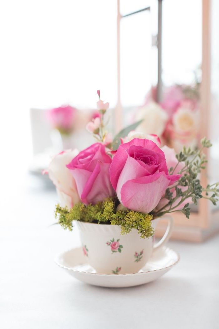 pink and white roses bouquet, in a small white cup, with roses drawn on it, diy flower arrangements