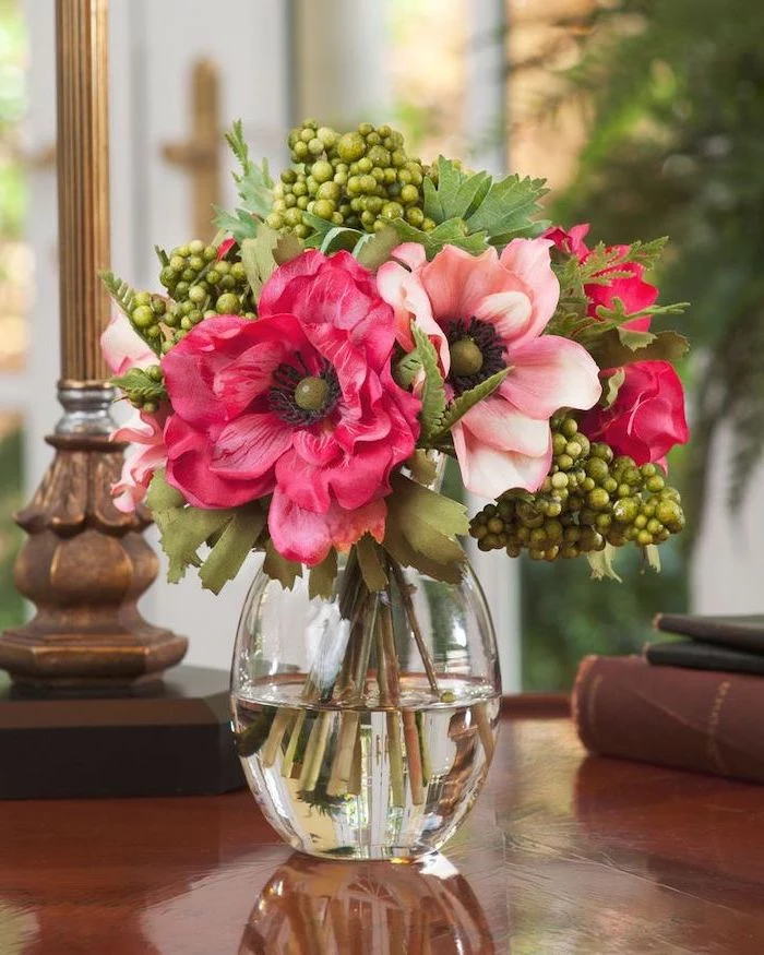 pink and white flowers, small flower bouquet, flower arrangement pictures, on a wooden table, in a small vase