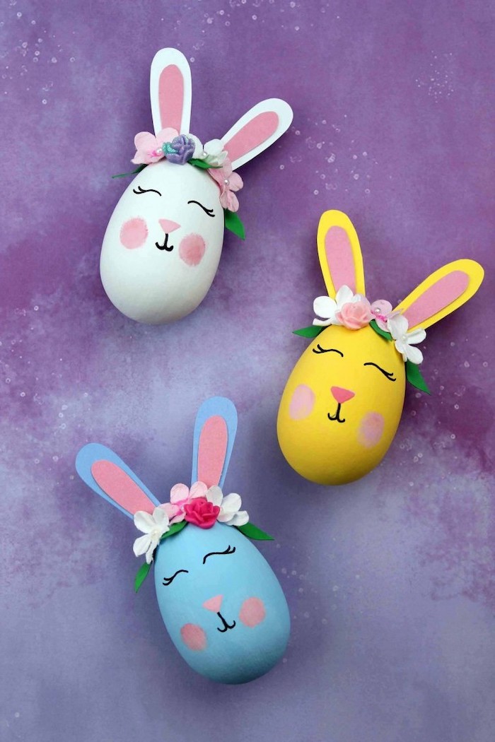 white yellow and blue eggs, with ears and flower crowns, dying eggs with shaving cream, diy tutorial