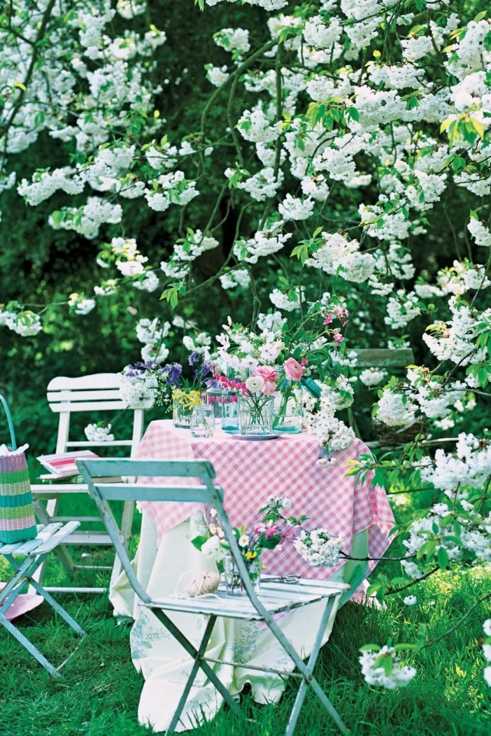blooming tree, garden furniture, flower bouquets, table setting ideas, garden design, metal chairs
