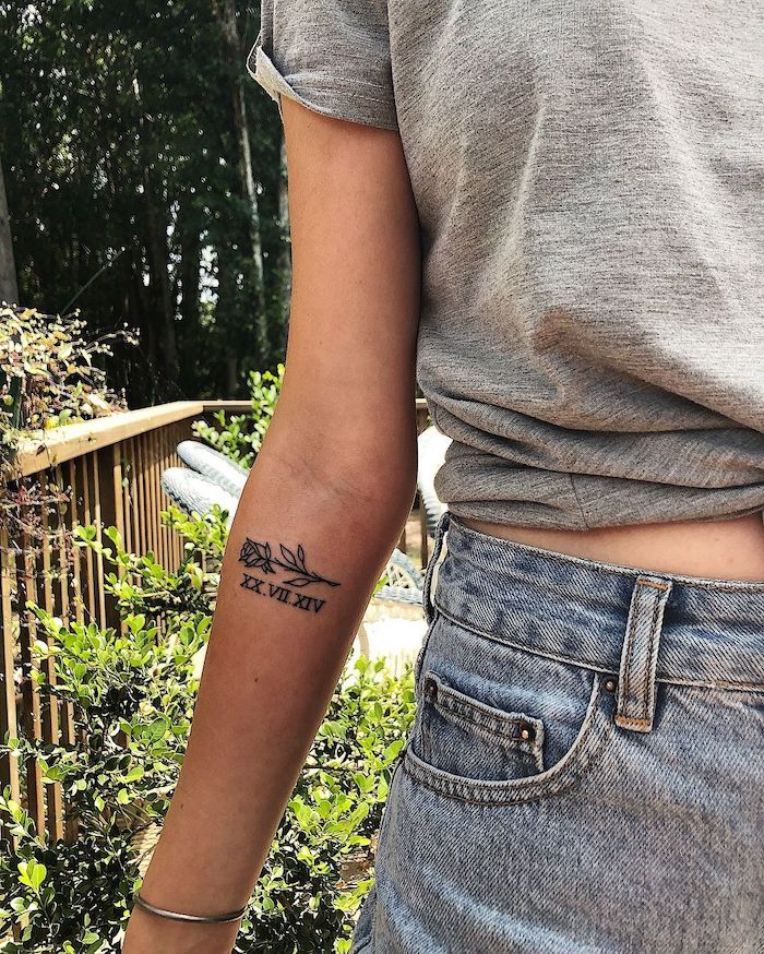▷ 1001 + ideas for a simple but meaningful roman numeral tattoo