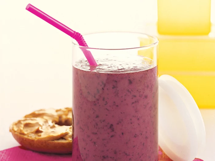 how to make healthy smoothies, donut with peanut butter, pink straw