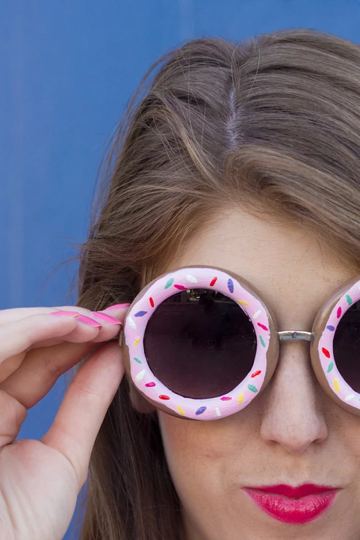 donut shaped sunglasses, painted in pink, with sprinkles, what to do when your bored for kids
