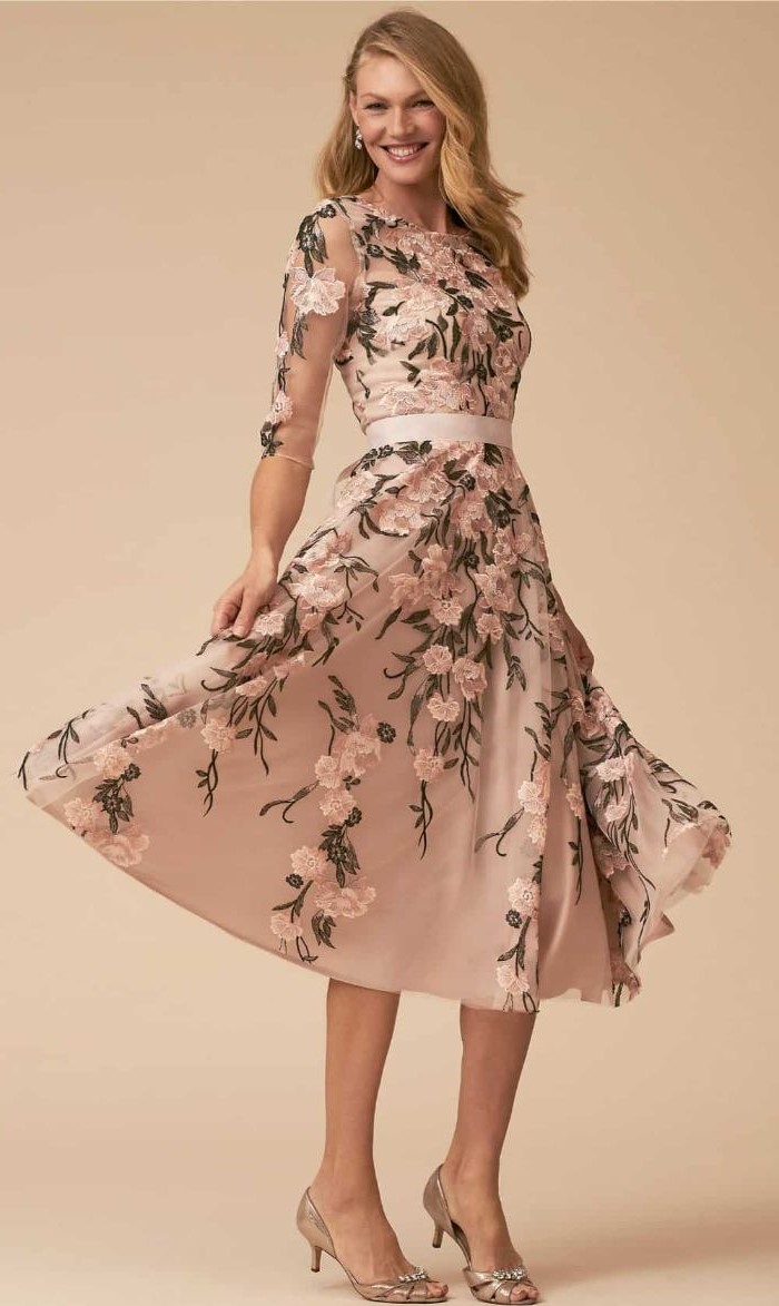 mother of the bride dresses long, floral print, below the knee, quarter sleeves, blonde wavy hair