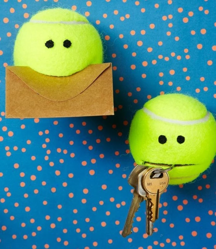 tennis balls, key holder, mail holder, fun easy crafts, blue background, orange dots