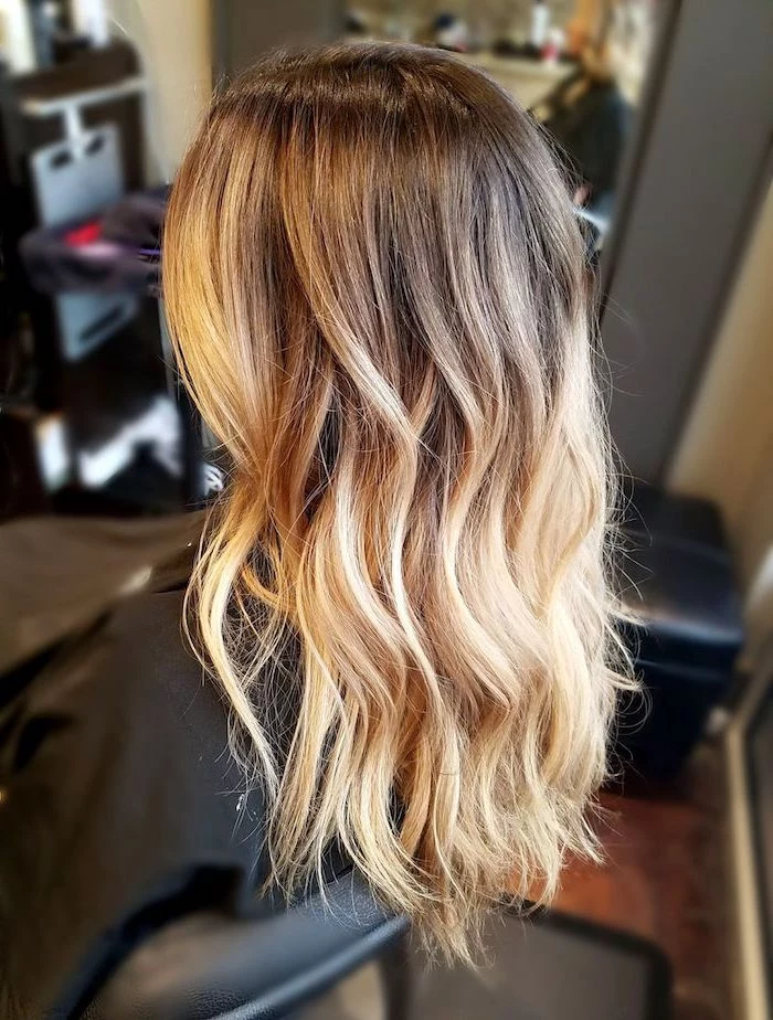 difference between balayage and ombre, brown to blonde, medium length, wavy hair