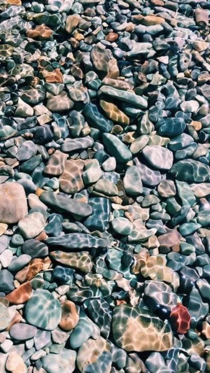 different rocks, under the water, cute iphone wallpaper