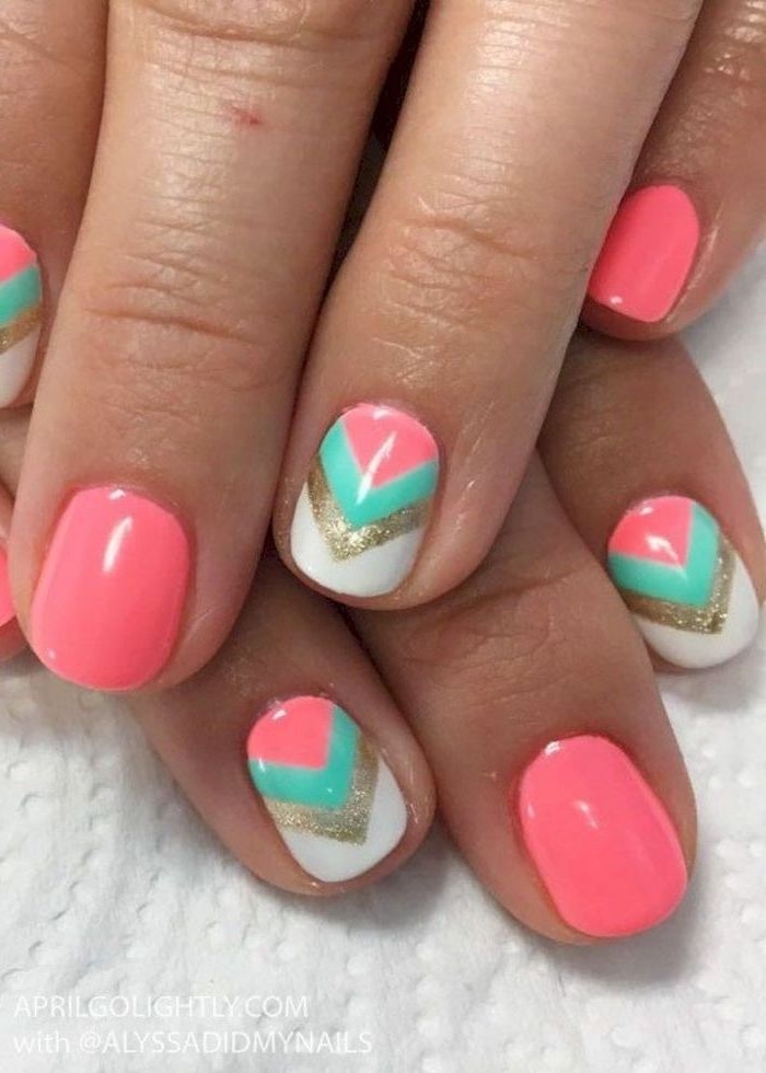 pink nail polish, geometrical design, pink and blue, gold and white triangles, beach nail designs