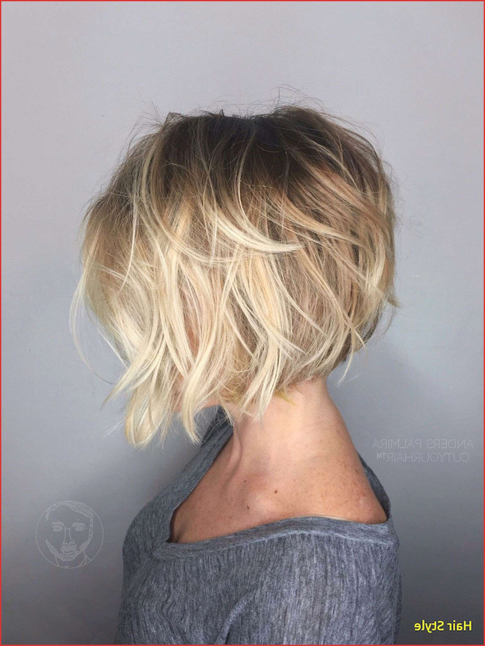 short asymmetrical hairstyle, brown to blonde, pink ombre hair, grey shirt, white background
