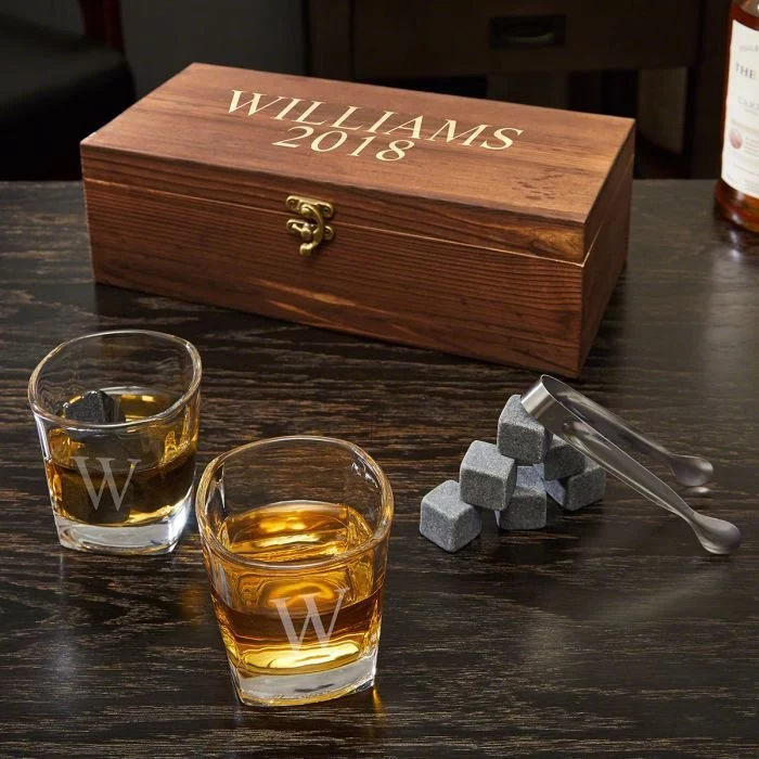 wooden box, personalised with name, groomsmen gift sets, two whiskey glass, rock ice cubes
