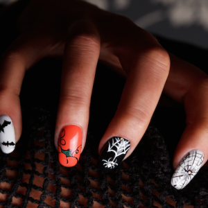 70 ideas for Halloween nails so spooky, you'd definitely want them