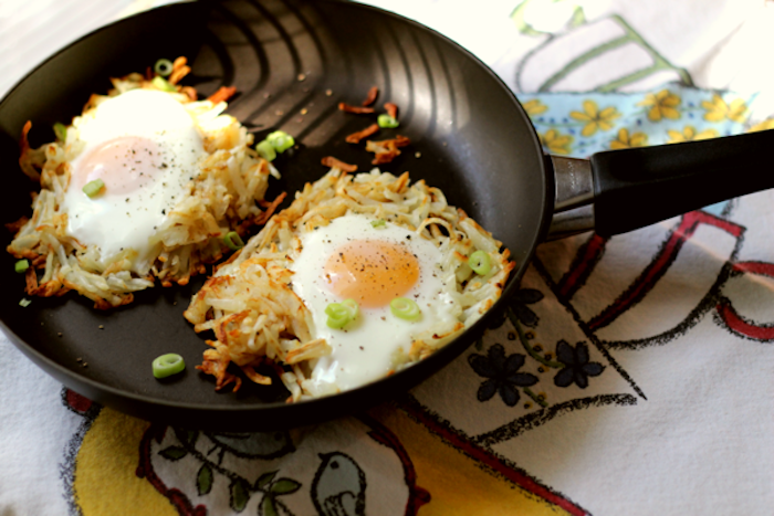 fried eggs, with chives and cheese, best brunch recipes, black frying pan