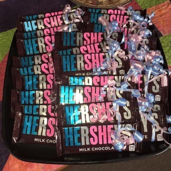 hershey's chocolates, blue he, pink she, gender reveal gifts, blue and pink bows