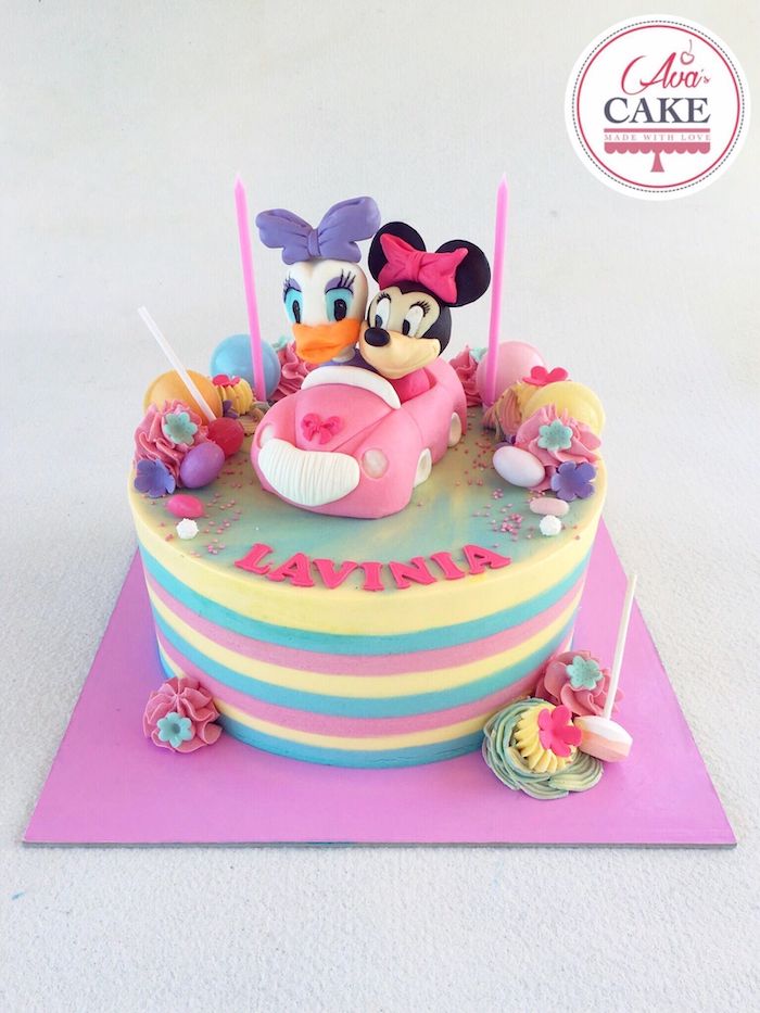 minnie mouse, daisy duck, inside a car, cake topper, minnie cake, yellow blue and pink frosting