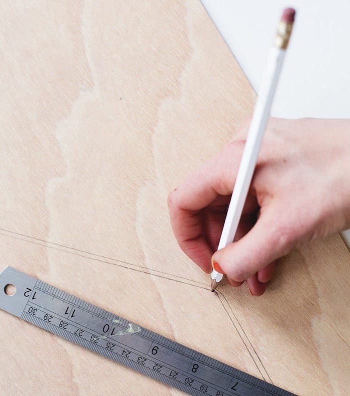 cubicle accessories, wooden plate, pencil and ruler, step by step, diy tutorial, wooden desk organiser