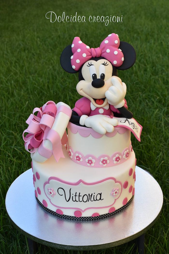 two tier cake, minnie cake topper, minnie mouse cake pan, silver cake stand