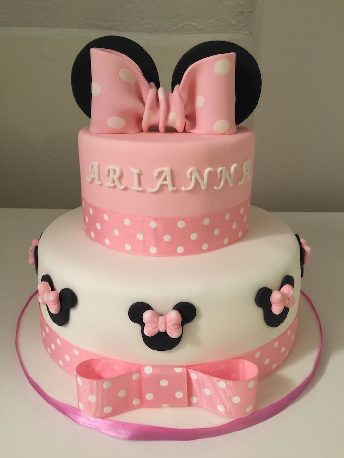 pink and white fondant, minnie mouse smash cake, two tier cake, pink bows, white cake tray