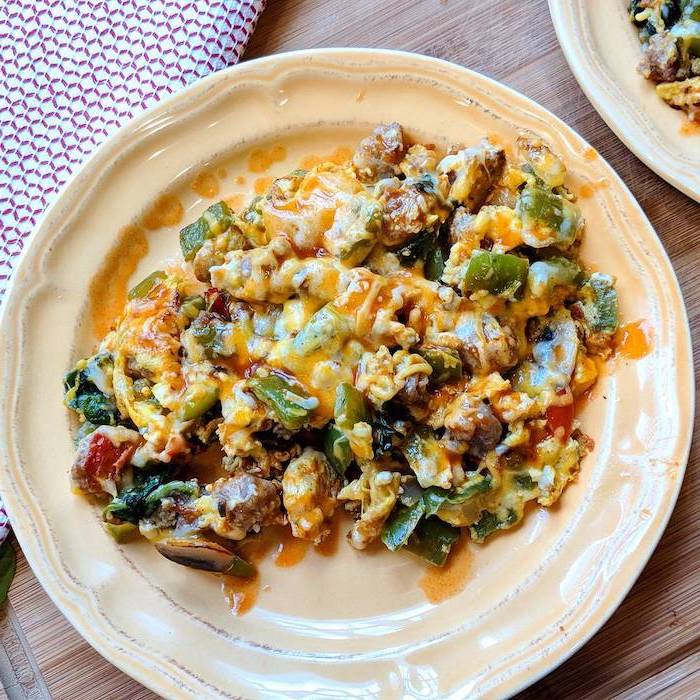 breakfast scramble, with sausage and peppers, rice and spinach, ketogenic diet recipes, vintage plate