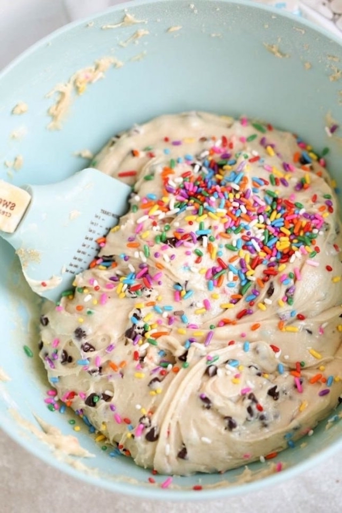 cookie dough, with sprinkles, chocolate chips, inside a blue bowl, easy desserts with few ingredients, blue spatula