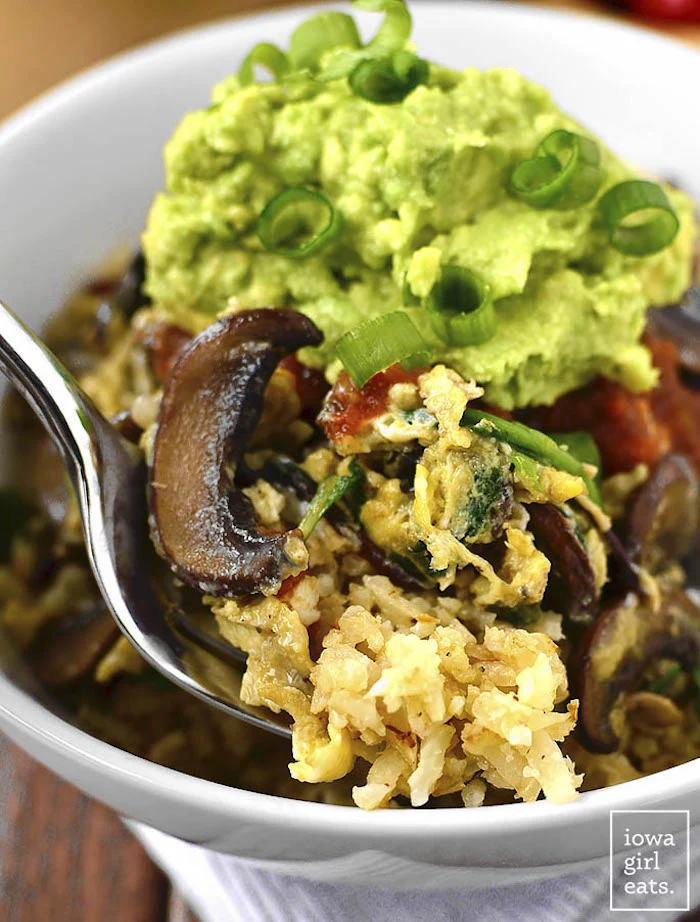 scrambled eggs, with cauliflower, mushrooms and chives, best keto recipes, tomato sauce, guacamole sauce