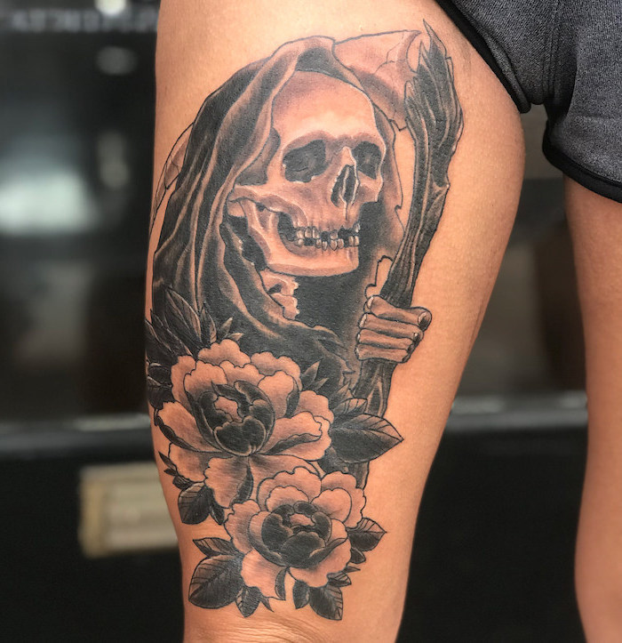 Attractive Skull Tattoo On Thigh