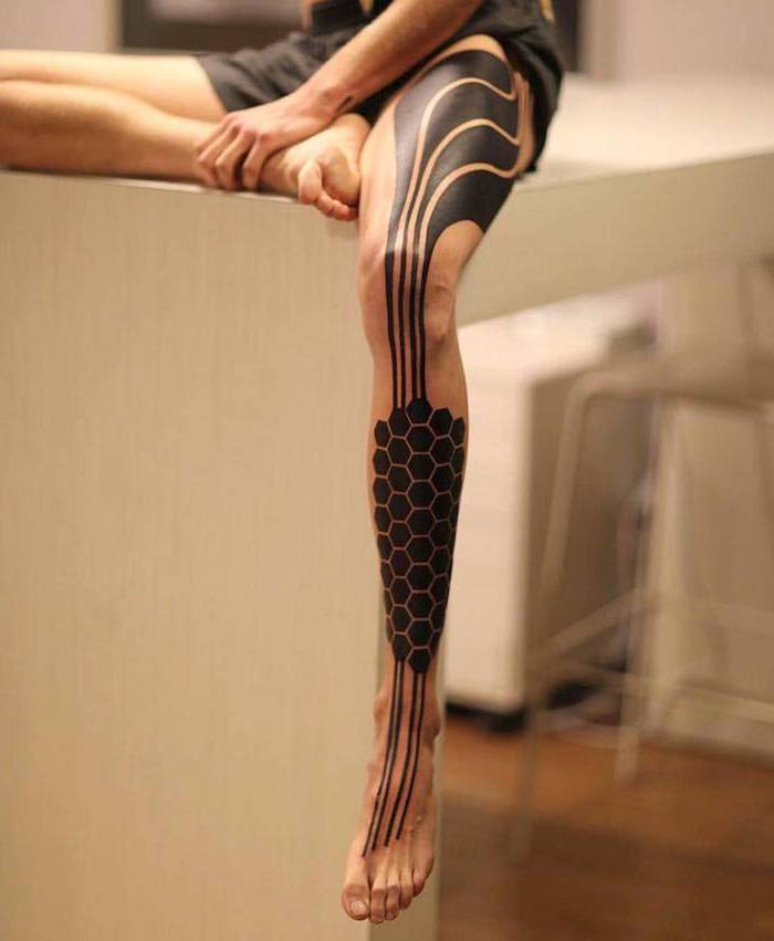 53 Fantastic Tribal Tattoos On Thigh