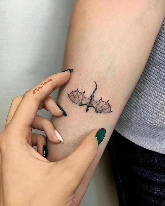 20 Best and Cutest Wrist Tattoo Ideas to Copy  Small Tattoo Designs