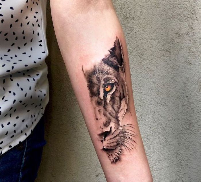 Top More Than 84 Lioness Tattoos For Females Latest - In.cdgdbentre