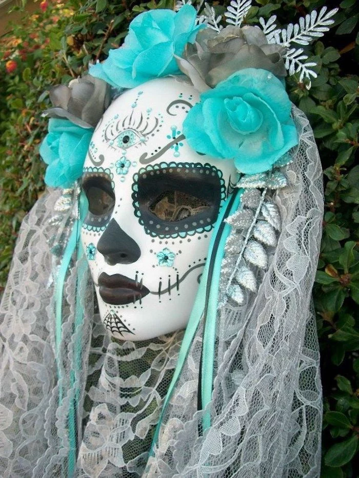 corpse bride mask, black masquerade mask, white lace veil, grey and turquoise roses, made of crepe paper