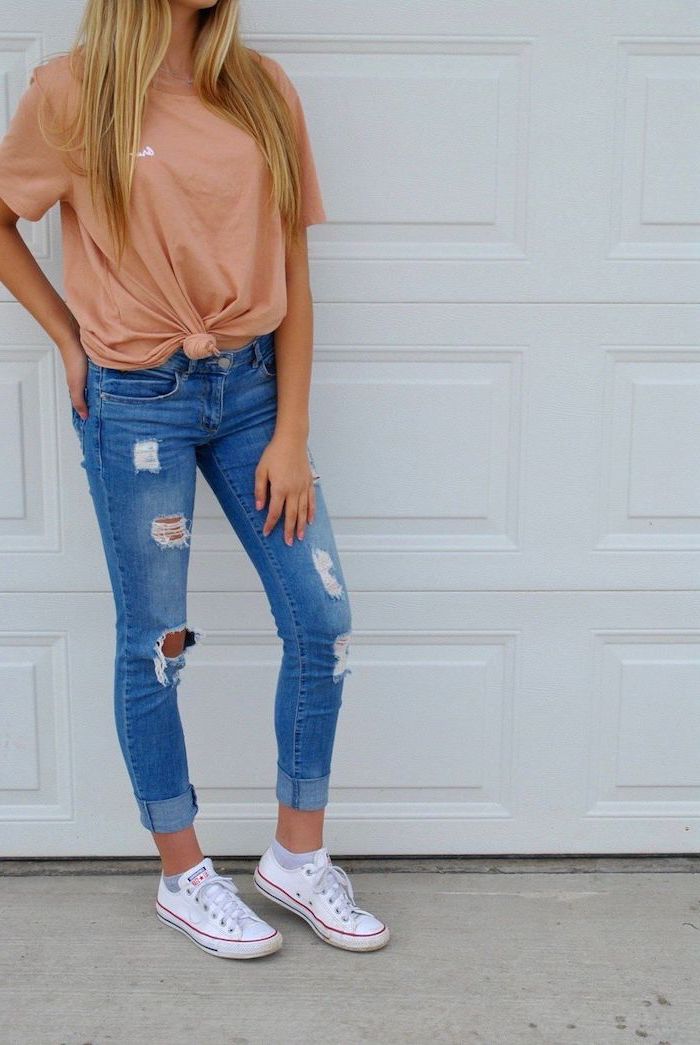 cute outfits with blue jeans