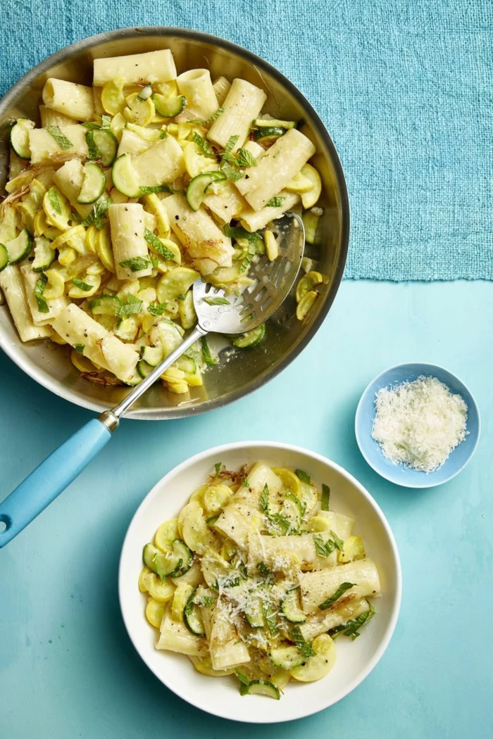 summer squash mint and pecorino pasta, super quick dinner ideas, cooked in metal sauce pan, blue table with blue cloth
