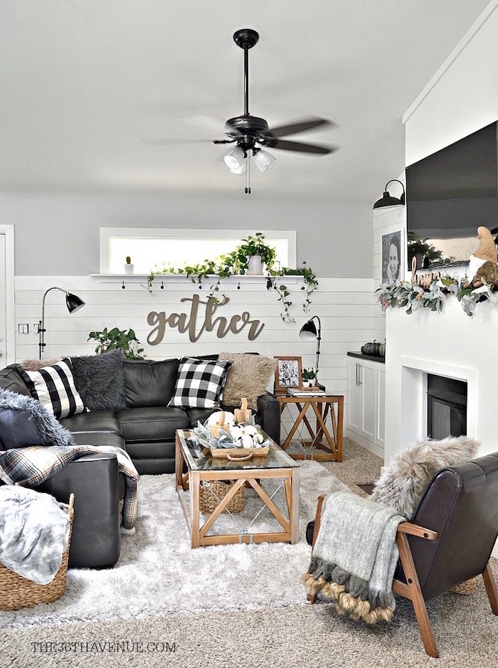 Featured image of post Country Farmhouse Living Room Grey Couch : The dining room, living room and entryway of our farmhouse, are all actually in one large room.