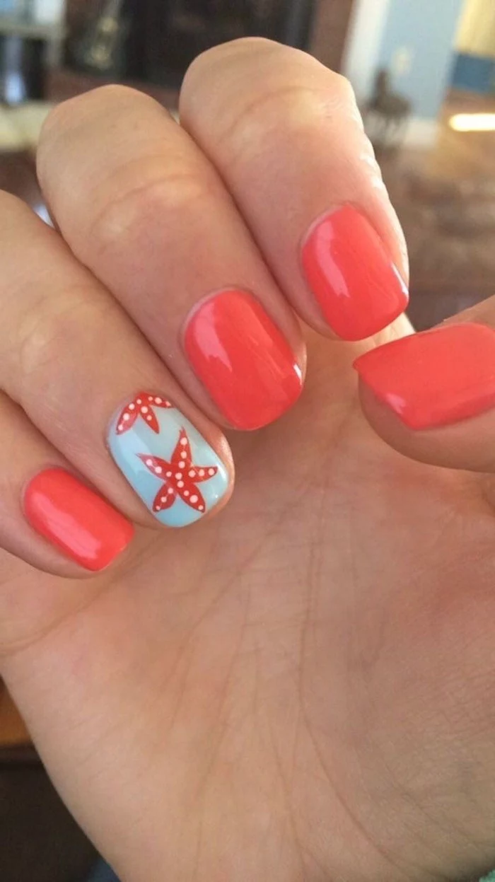 orange and blue nail polish, pretty nail designs, sea stars decorations, short squoval nails
