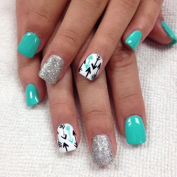 blue and white nail polish, silver glitter nail polish, vacation nails, arrows decorations, short squoval nails