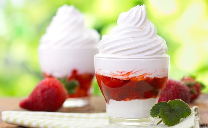 frozen yogurt with strawberry
