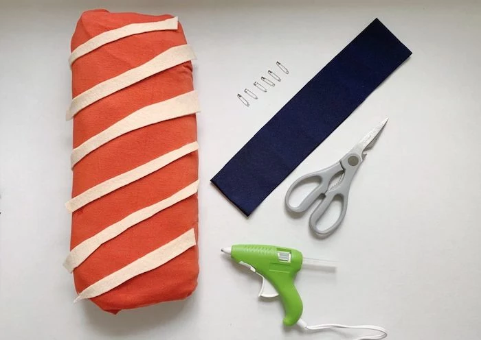 diy sushi costume diy family halloween costumes felt fabric glue gun scissors step by step diy tutorial