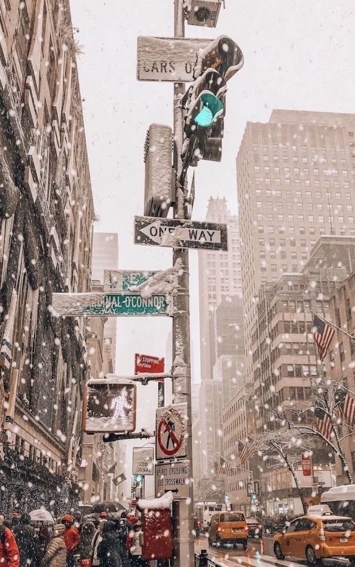 city of new york street heavy snow falling christmas desktop backgrounds yellow taxis on the road
