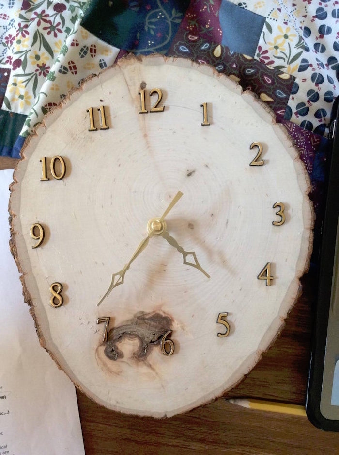 step by step diy tutorial for clock made of wood slice christmas presents for dad with gold numbers and hands