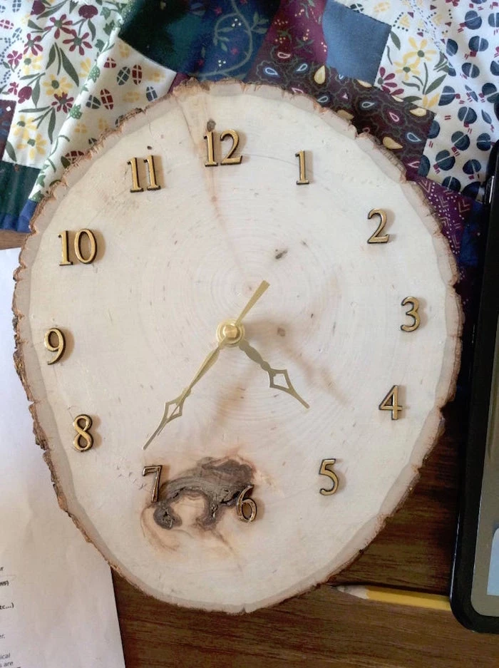 step by step diy tutorial for clock made of wood slice christmas presents for dad with gold numbers and hands