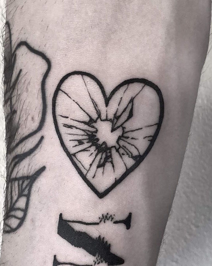 10 BEAUTIFUL BROKEN HEART TATTOOS YOU NEED TO SEE  alexie