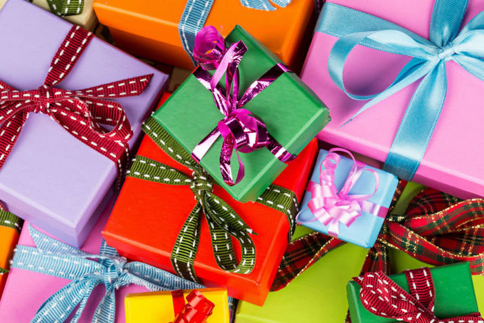 Which Gifts for a Housewarming will make the Hosts Happy?